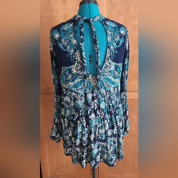 Free People Women's Lady Luck‎ Printed Long Bell Sleeve Tunic Dress   Sz M - Picture 9 of 15